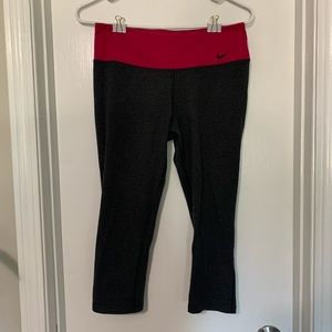 Cropped Nike Leggings